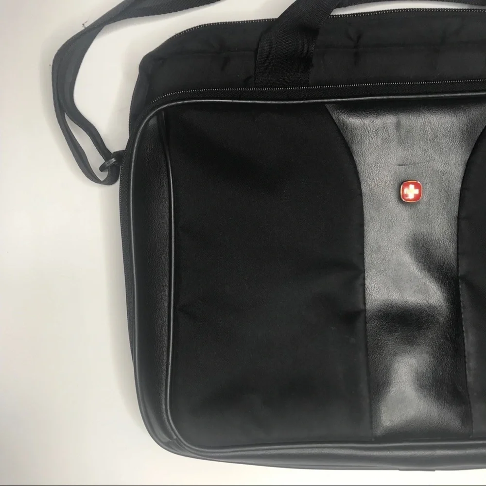 SWISS Army Laptop Bag Leather Detail